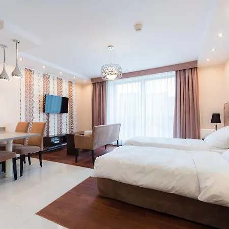 Exclusive Aparthotel 4*