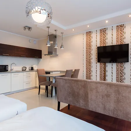 Exclusive وارسو